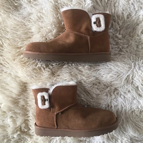 UGG Mini Bailey Fluff Buckle Boots - Picture 2 of 9
